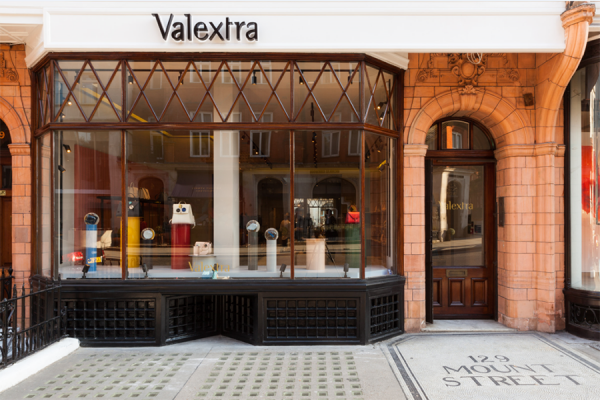 01-valextra%e6%90%ba%e6%89%8b%e8%91%97%e5%90%8d%e8%ae%be%e8%ae%a1%e5%b7%a5%e4%bd%9c%e5%ae%a4post-office%e6%89%93%e9%80%a0%e4%bc%a6%e6%95%a6%e8%8a%92%e7%89%b9%e8%a1%97%e6%97%97%e8%88%b0%e5%ba%97