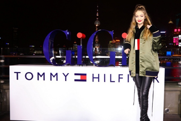 gigi-hadid%e5%9c%a8%e4%b8%8a%e6%b5%b7%e5%a4%96%e6%bb%a9-2