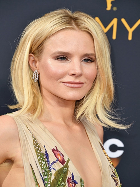 LOS ANGELES, CA - SEPTEMBER 18: Actress Kristen Bell attends the 68th Annual Primetime Emmy Awards at Microsoft Theater on September 18, 2016 in Los Angeles, California. (Photo by Steve Granitz/WireImage)